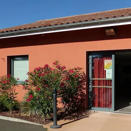 Au Beaujolais Saint Jean Otel