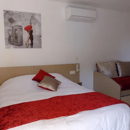 Otel Au Beaujolais Saint Jean 3*