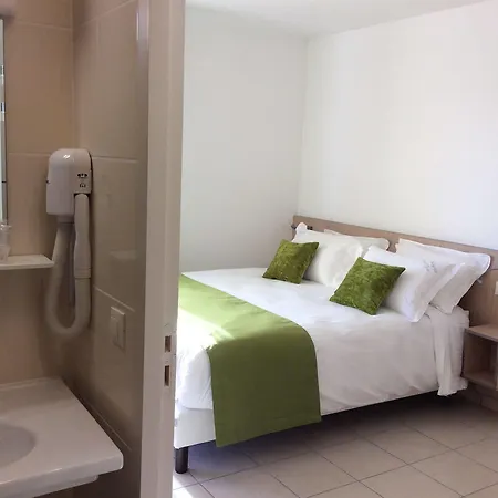 Au Beaujolais Saint Jean Otel 3*